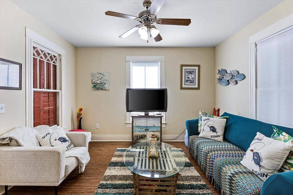 Large living room.
