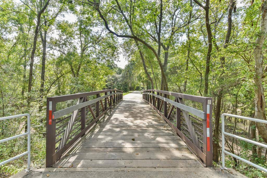 There are approximately 12.5miles of hike and bike trails including side trails that stretches from Barker Dam, east along Buffalo Bayou to Beltway 8 near junction of Rummel Creek and Buffalo Bayou.