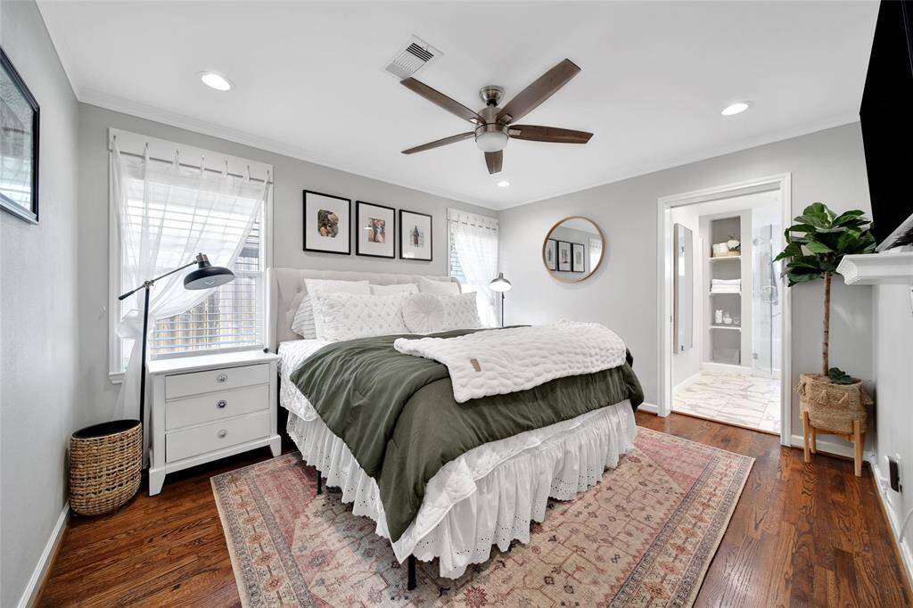 View of primary bedroom :2.
