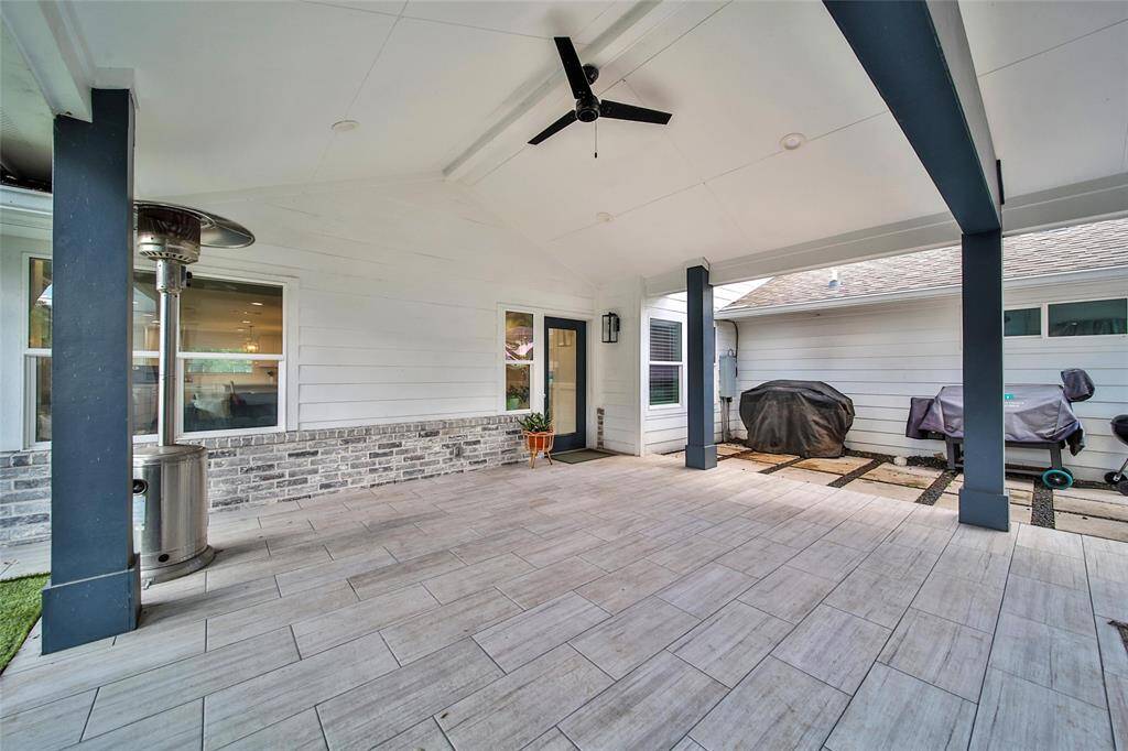 View of back patio :2.