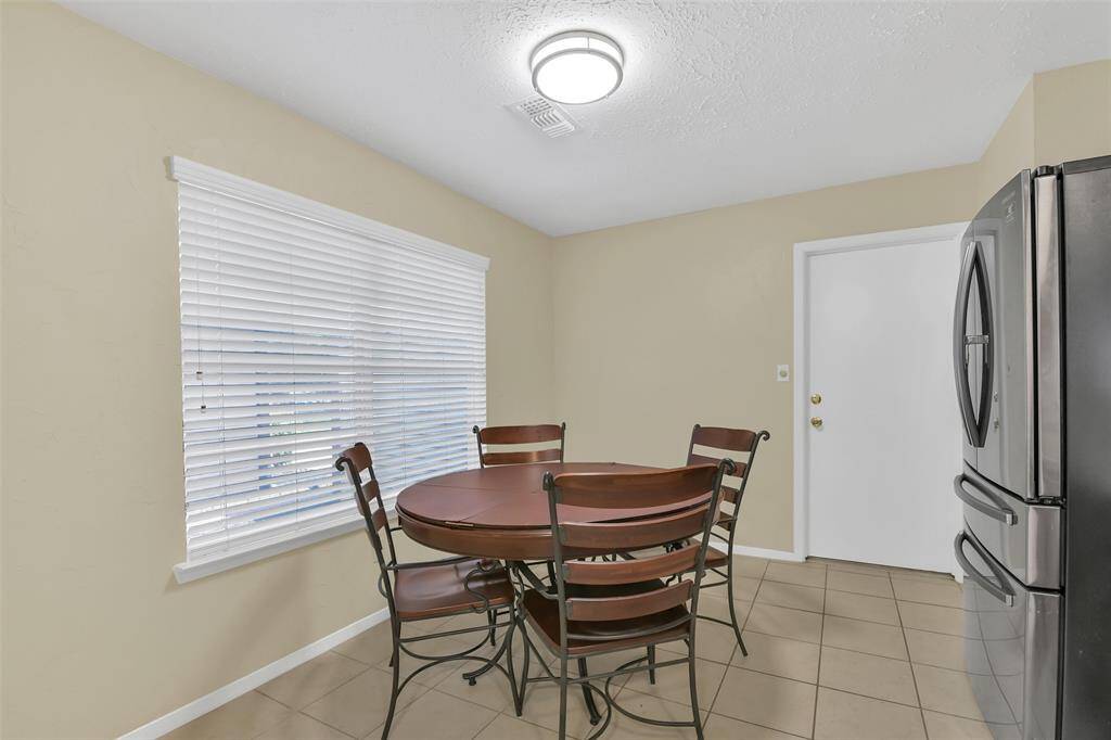 Breakfast nook with flowing natural light