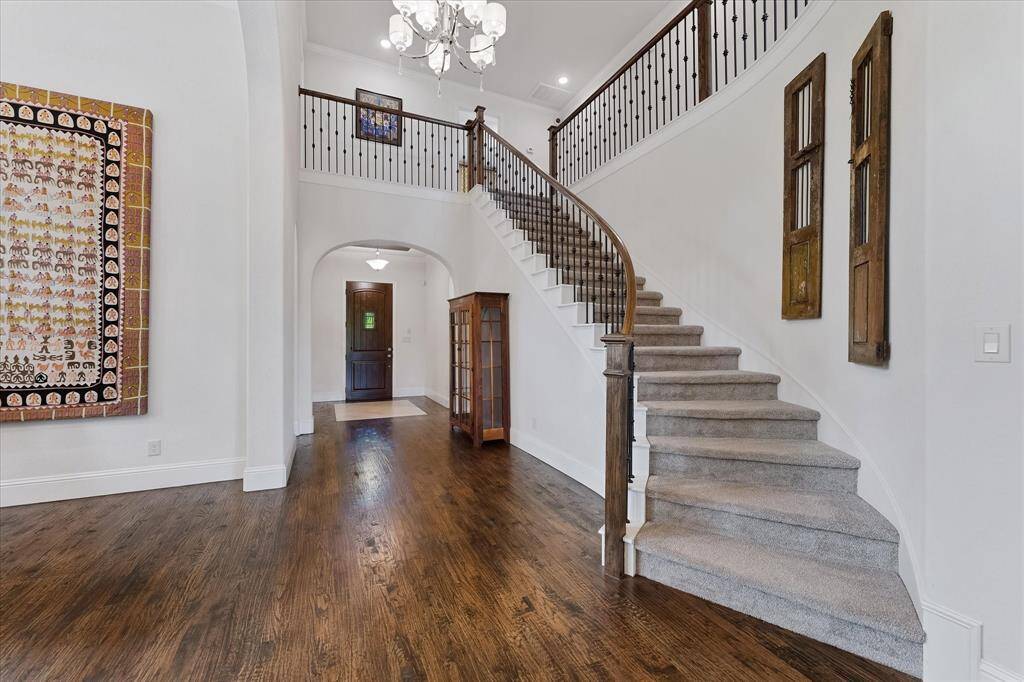 Curved staircase to the upstairs
