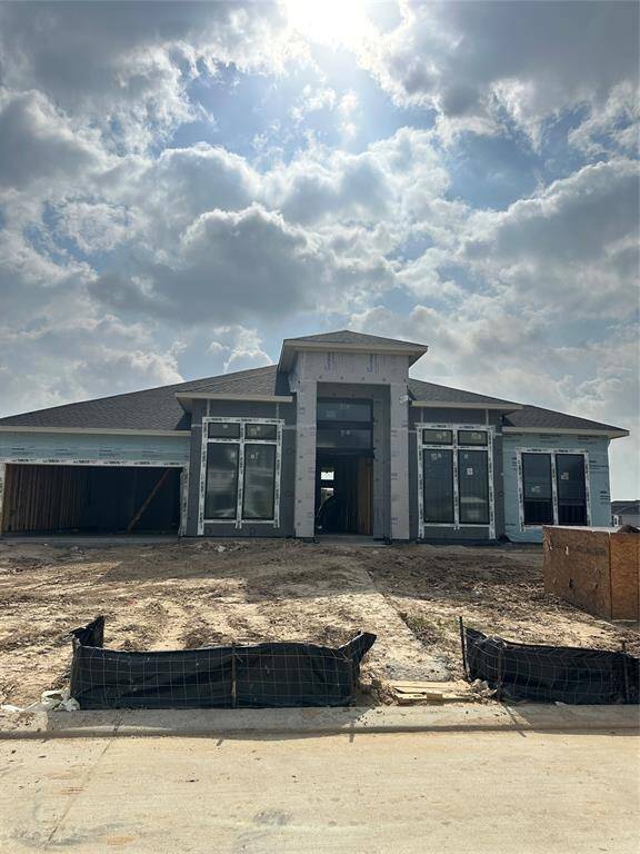 Amalfi 3 - 4 beds 4.5 baths 3 bay tandem garage. Game room and Media room