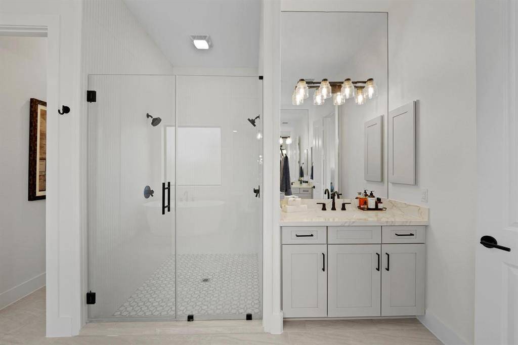 REPRESENTATIVE PHOTO: Colors and options vary. Confirm options and selections with onsite Community Sales Manager.