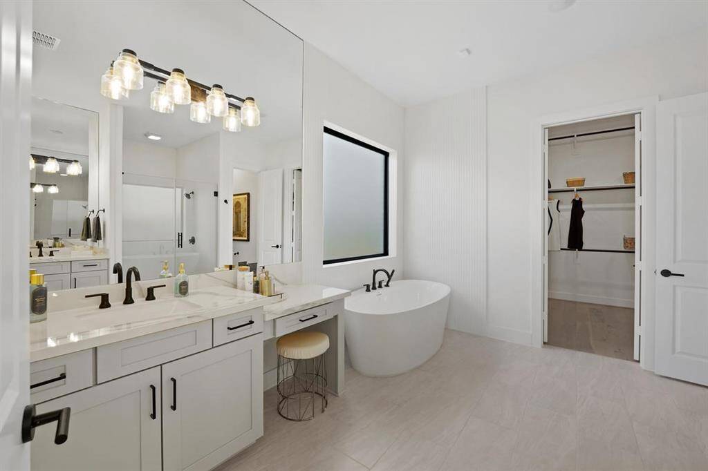 REPRESENTATIVE PHOTO: Colors and options vary. Confirm options and selections with onsite Community Sales Manager.