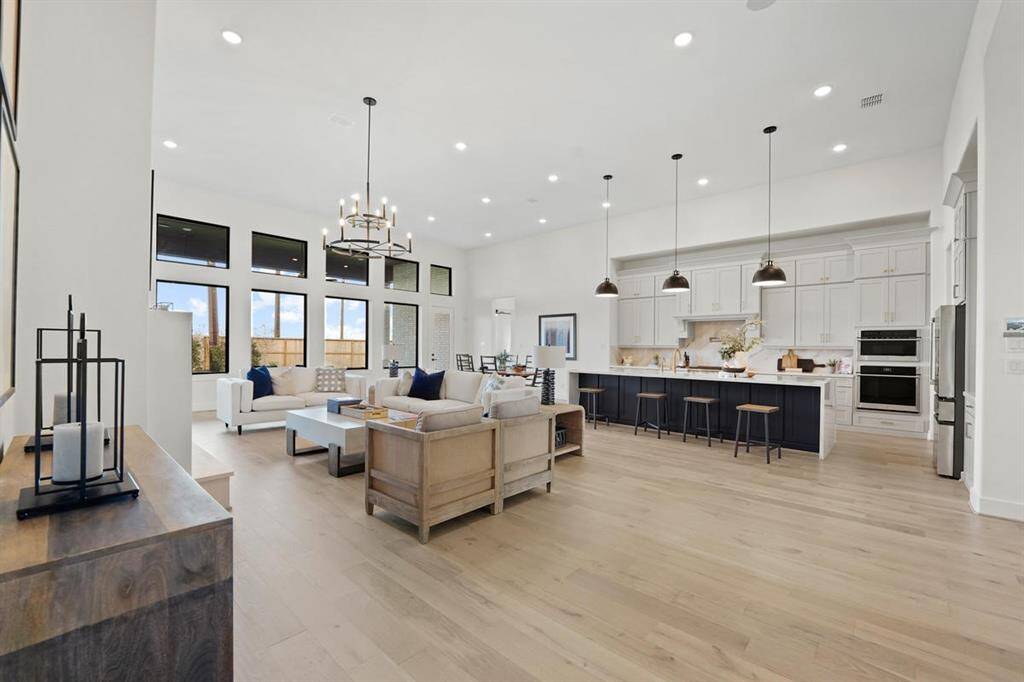 REPRESENTATIVE PHOTO: Colors and options vary. Confirm options and selections with onsite Community Sales Manager.