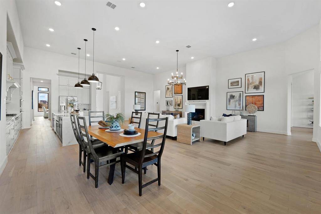 REPRESENTATIVE PHOTO: Colors and options vary. Confirm options and selections with onsite Community Sales Manager.
