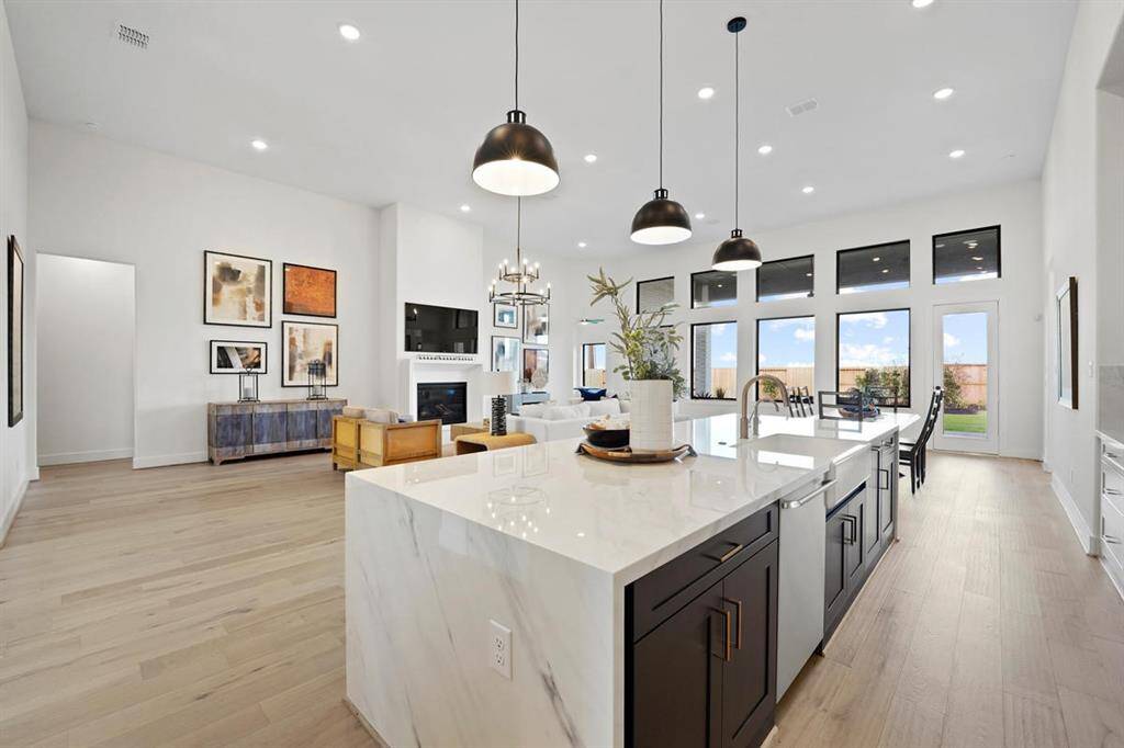 REPRESENTATIVE PHOTO: Colors and options vary. Confirm options and selections with onsite Community Sales Manager.