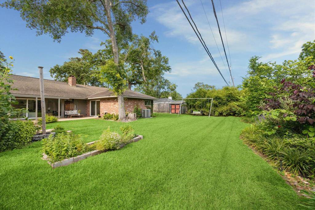 Huge green space for your loved ones to run and play!