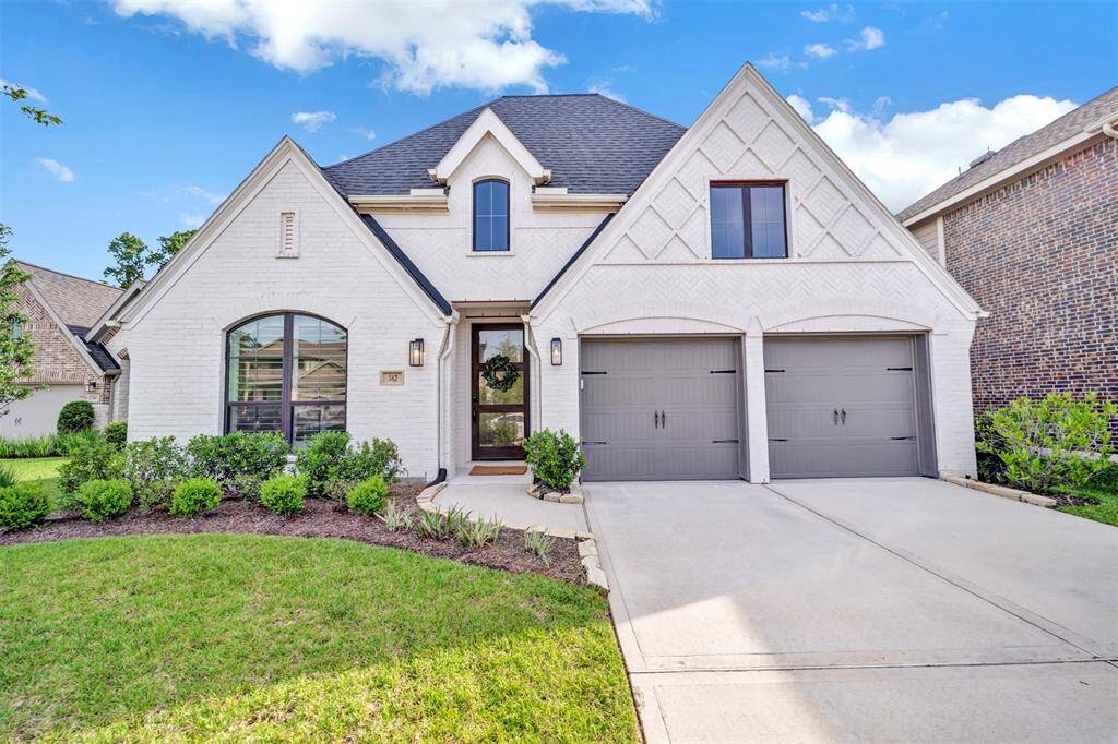 Stunning Perry Home in the Golf Course Community of Woodforest.