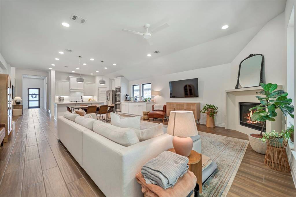 Secondary view showcasing the open-concept design.