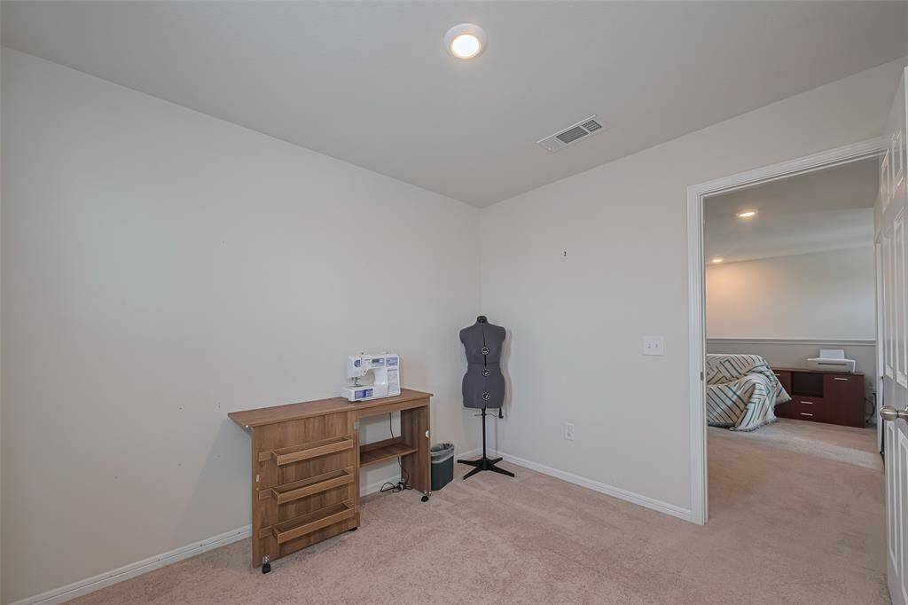 UPSTAIRS BEDROOM 2