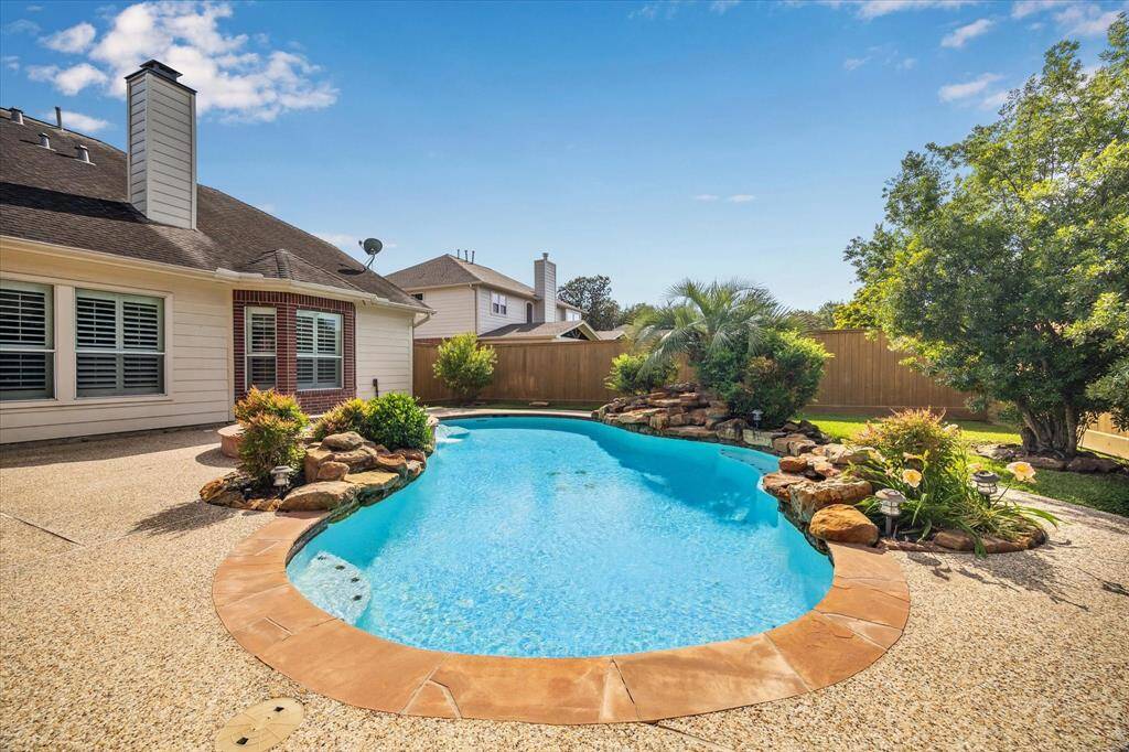 The perfect pool for the hot summer days!