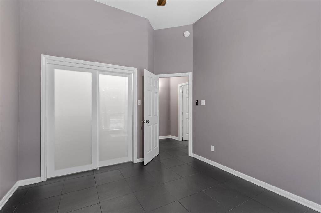 Secondary bedroom