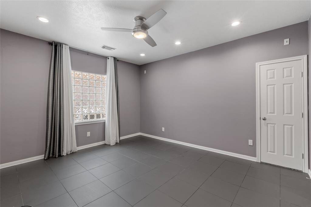 This 2nd primary bedroom could be a 4th bedroom or office/study