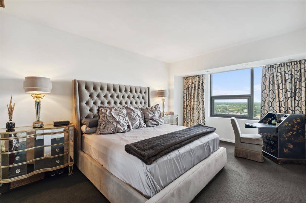 Primary suite.