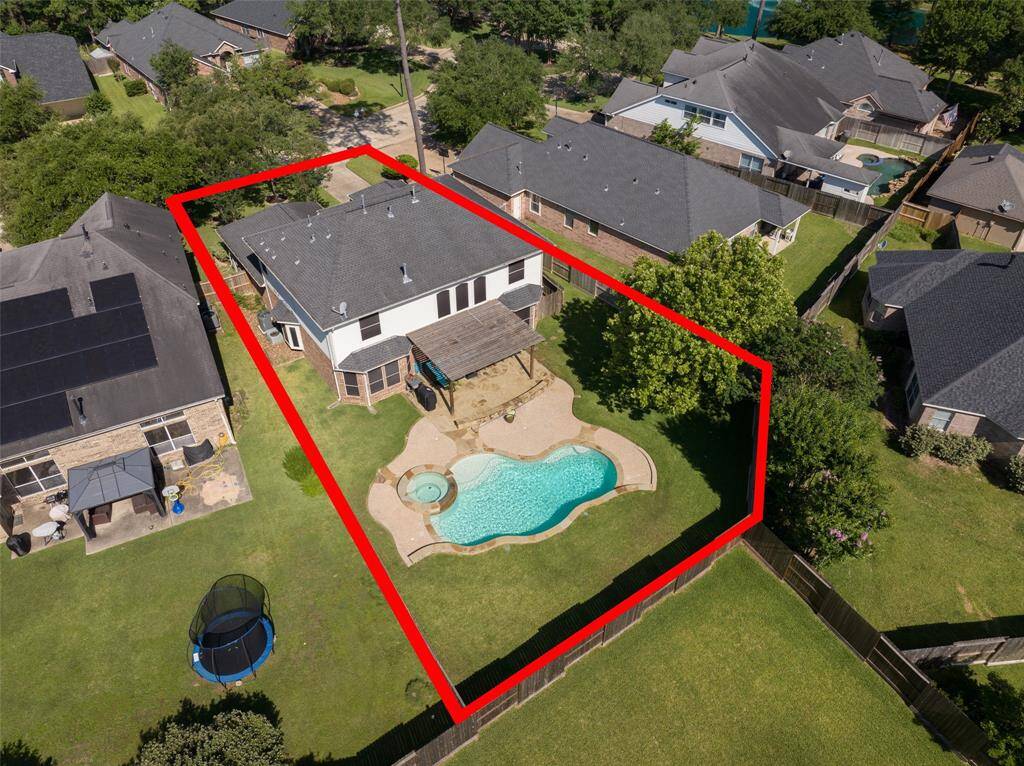 Aerial photo of oversized lot