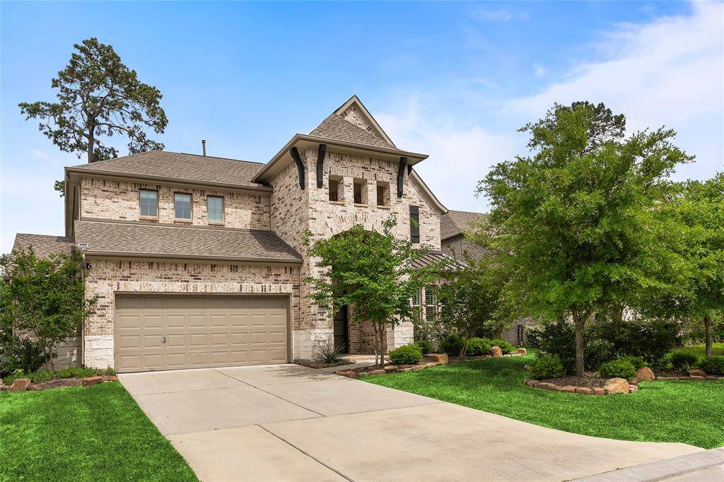 Welcome to Creekside Park West! A charming neighborhood with tree-lined streets, walking trails and peaceful surroundings