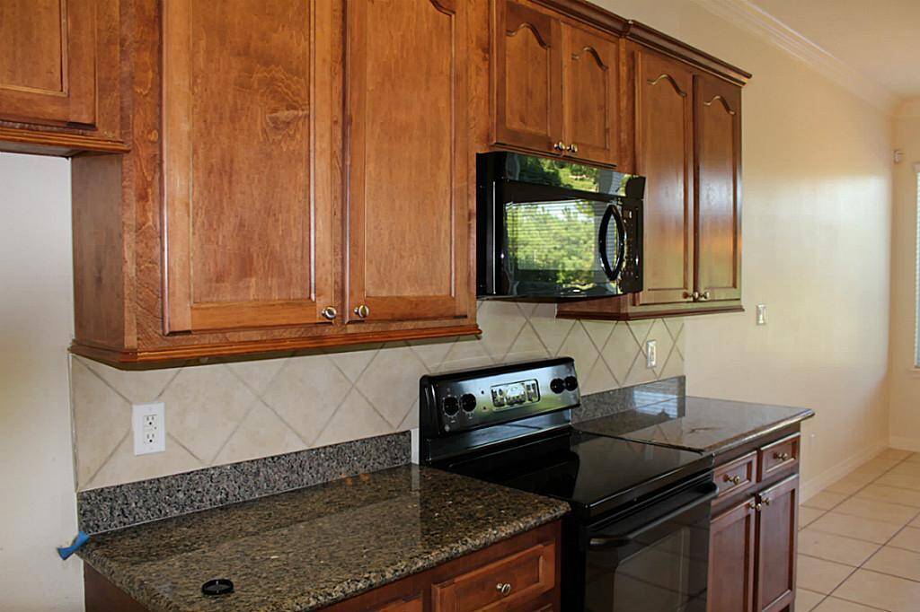 NICE KITCHEN