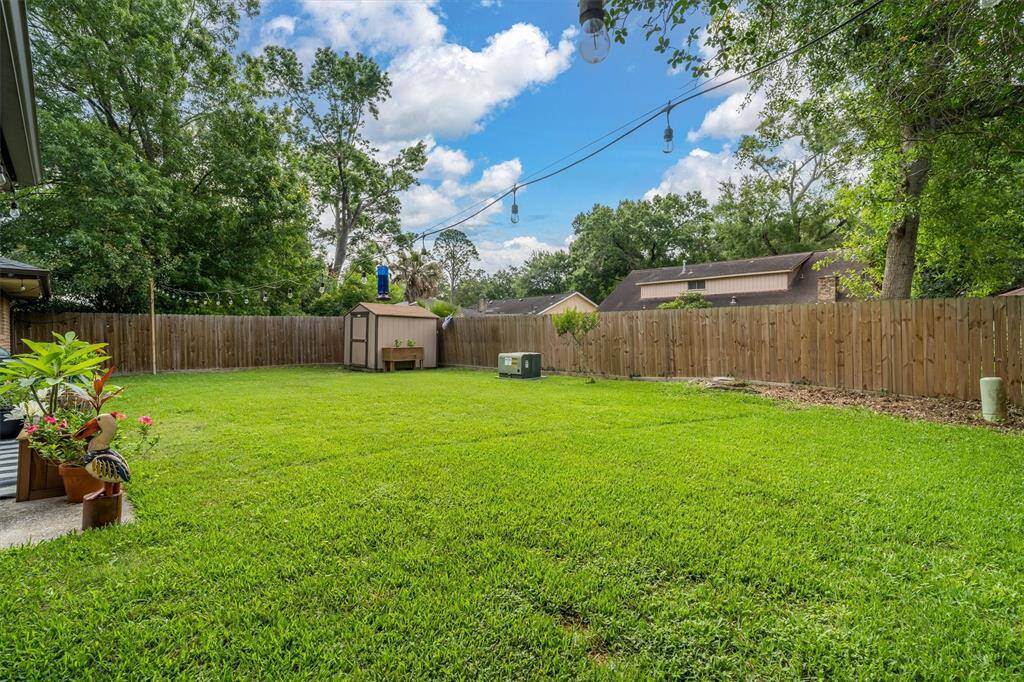 Spacious back yard!
