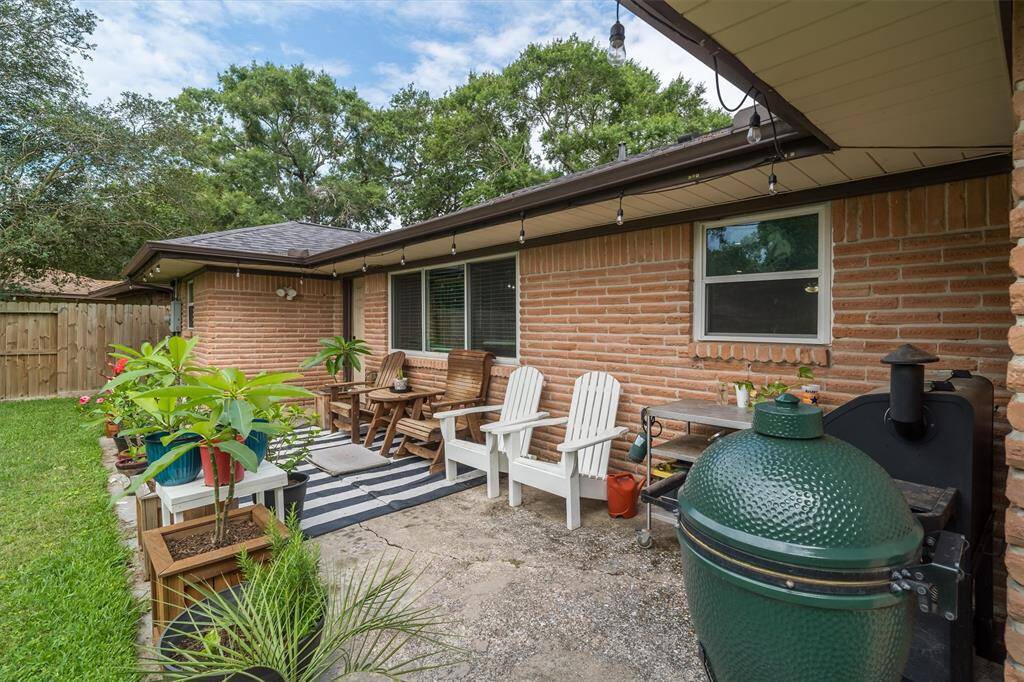 Back patio seating area