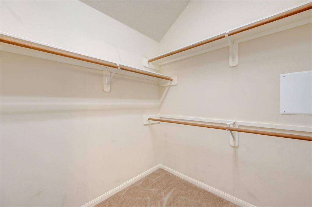 Primary also has large walk-in closet for all your wardrobe needs!