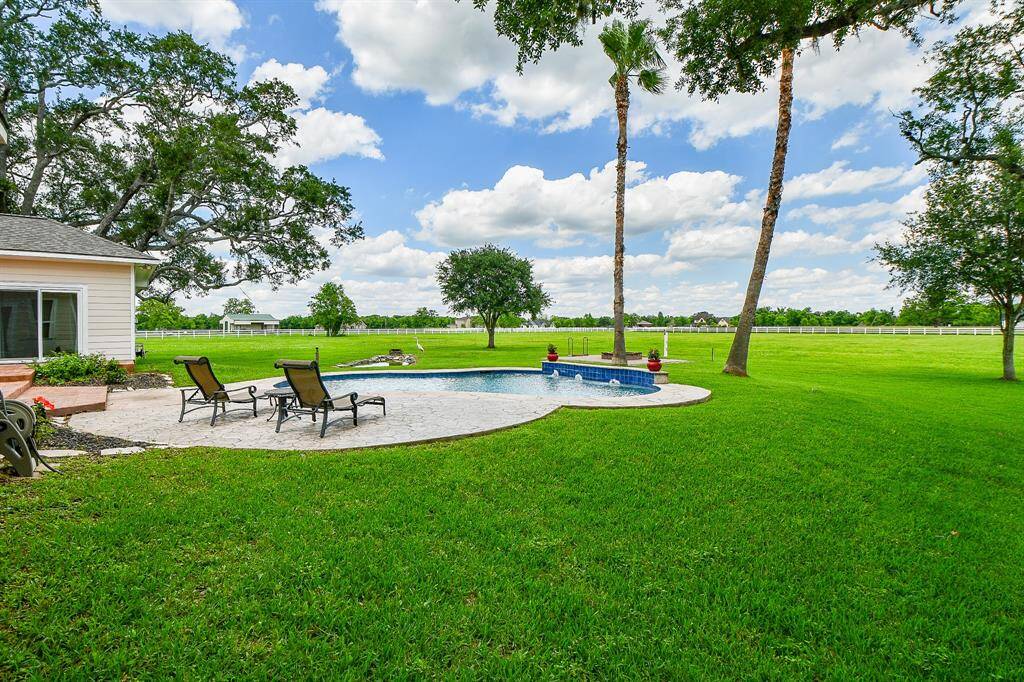 5 acres of absolute perfection