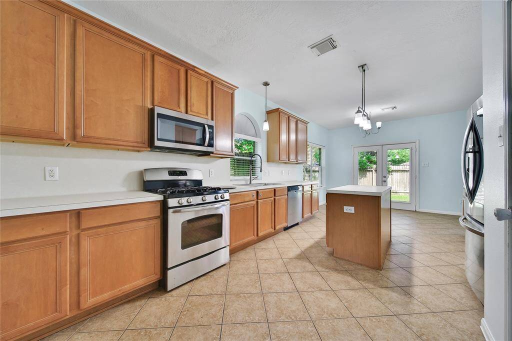 SS appliances that stay with the home!