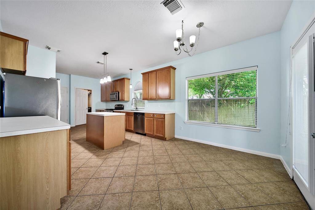 Large breakfast area
