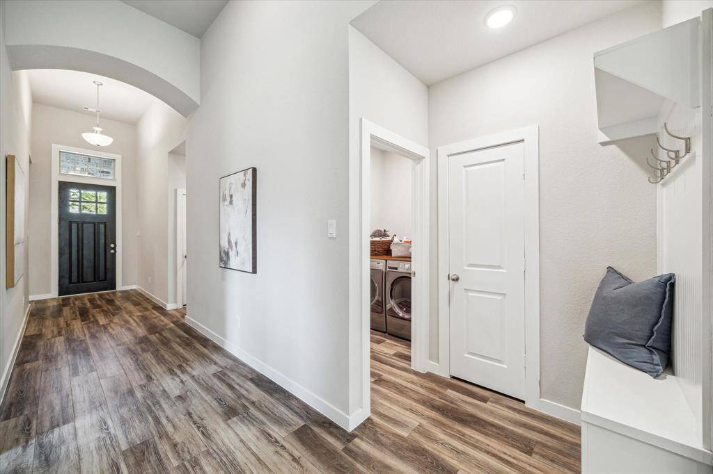 Meticulous selections with upgraded brick and mortar (ALL 4 sides)