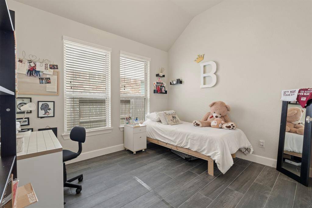 Guest Bedroom #2
