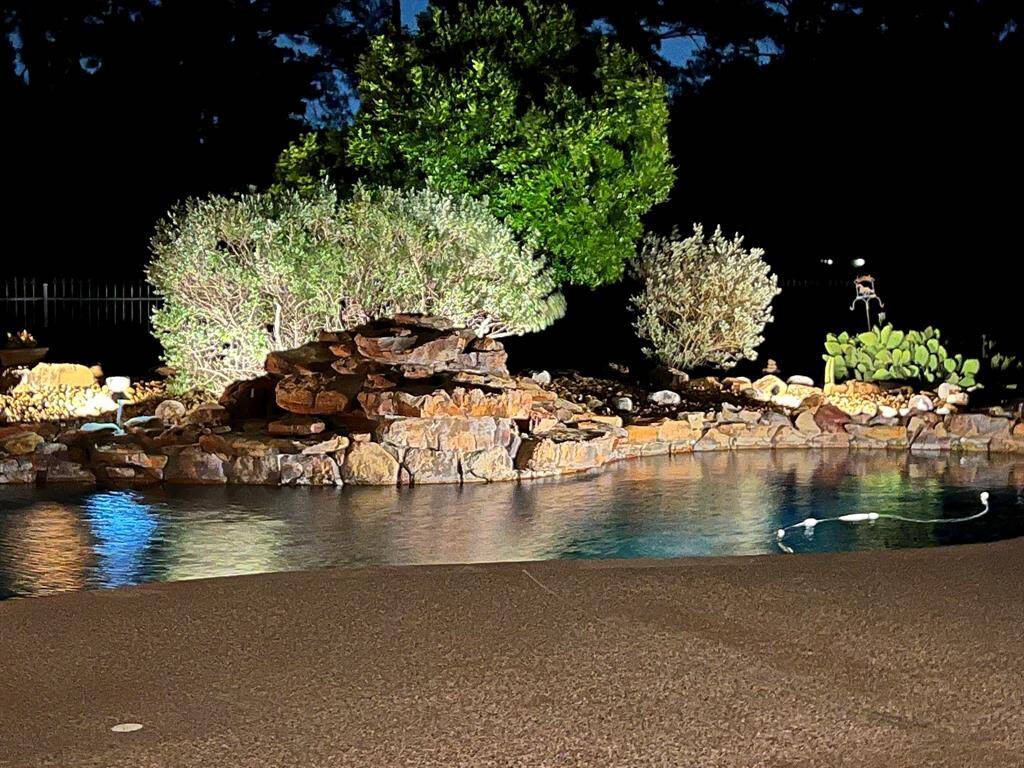 Fabulous pool and landscape lighting.