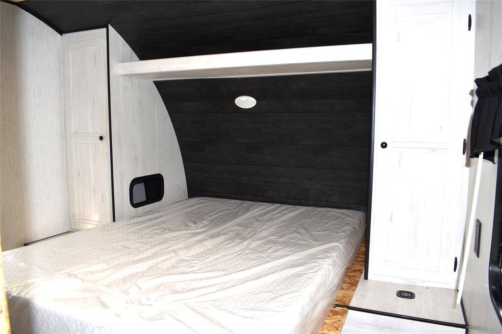 Full Size Bed