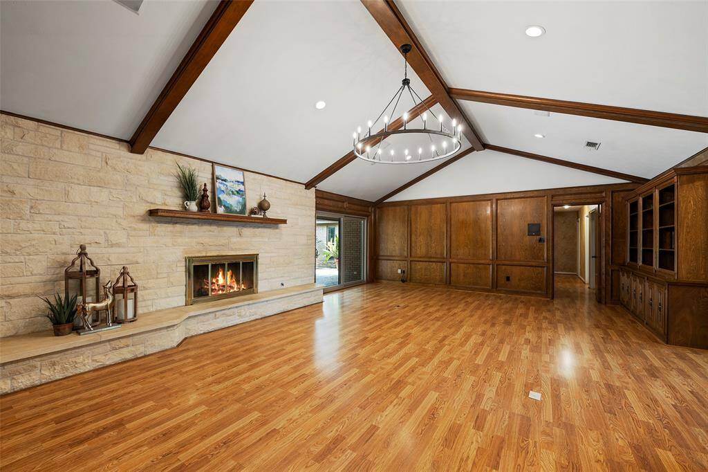We can just imagine this home decorated for the holidays, lots of trees on hearth, or maybe a collection of nutcrackers, plus ample space for a tall tree to fill the room with love and heartfelt memories for all!