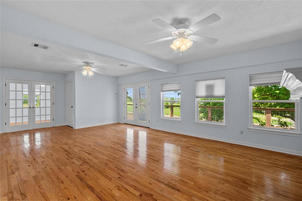 open living area with plenty of room for furniture.
