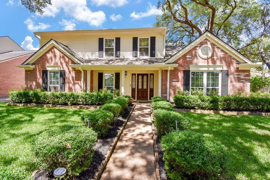 Your new home Close to Schools, Shopping & More!