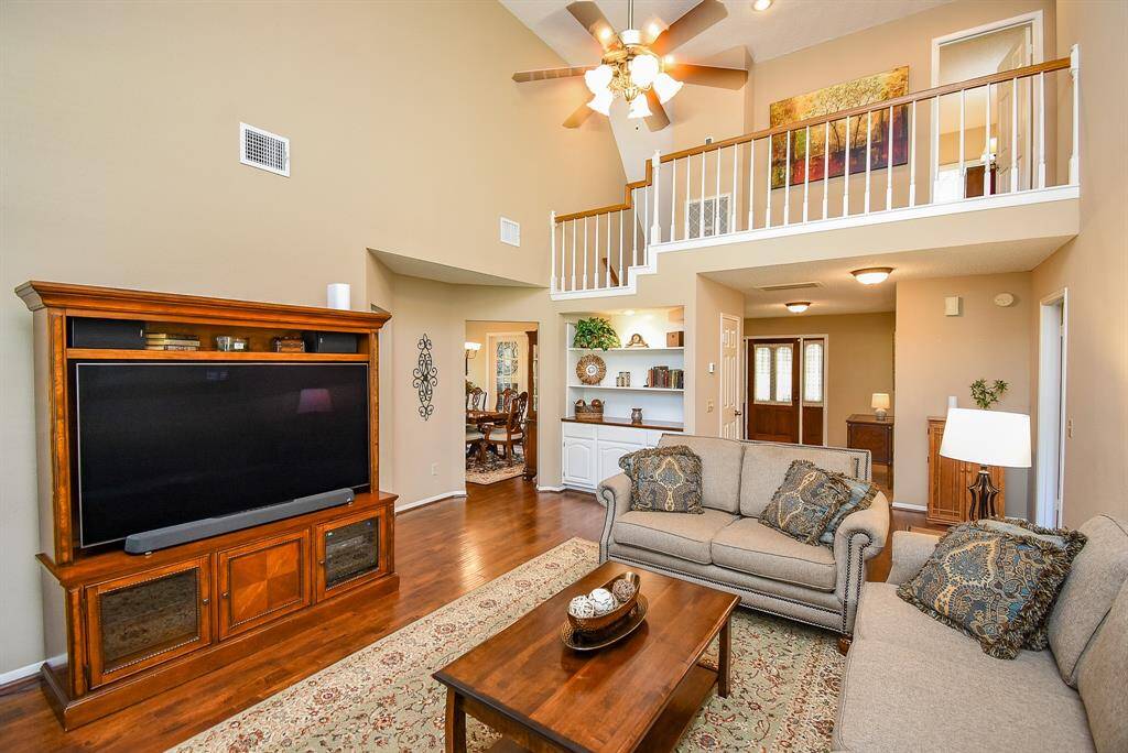 Fresh paint sets off the luxurious laminate floors