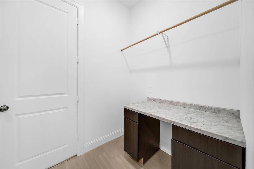 Utility Room has plenty of work space.