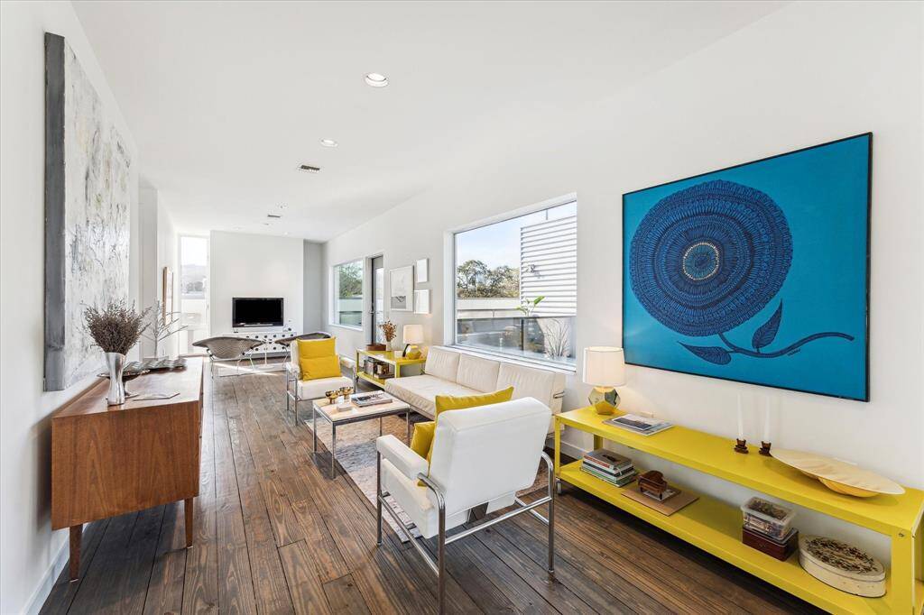 Second floor living