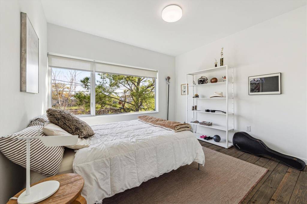 Secondary bedroom 1