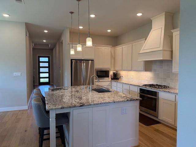 Oversized Island Perfect for meals and entertaining.