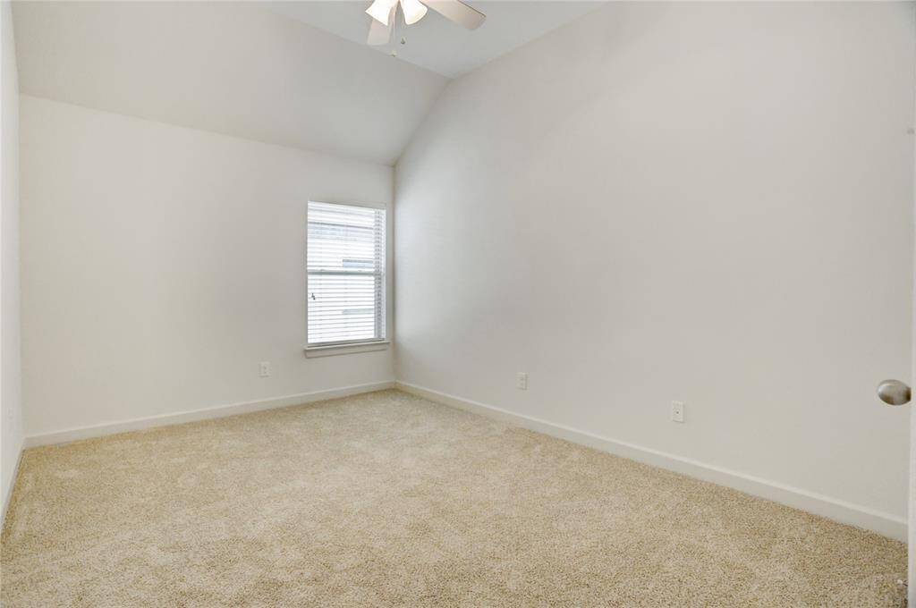 2" faux wood blinds in each room provide privacy and natural light for each room.