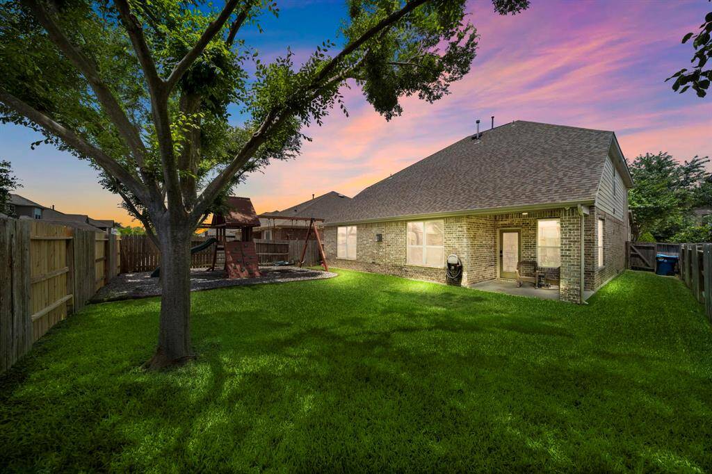 Beautiful backyard to enjoy with endless possibilities.