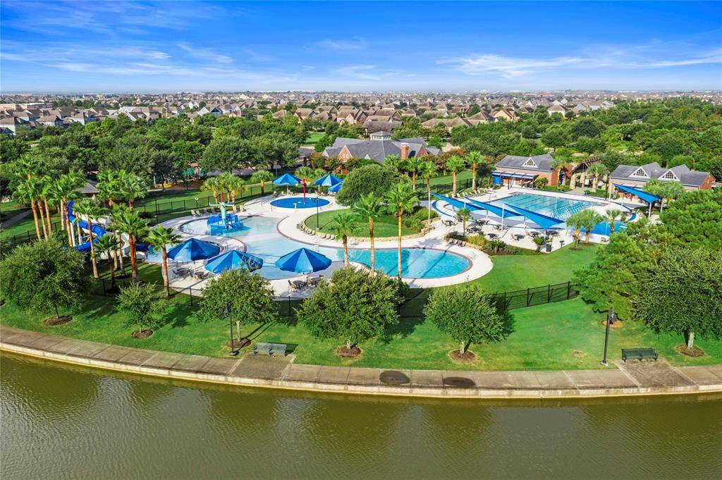 Lakeland Village Activity Center - one of Bridgeland's many. Fitness center, pools, club house!