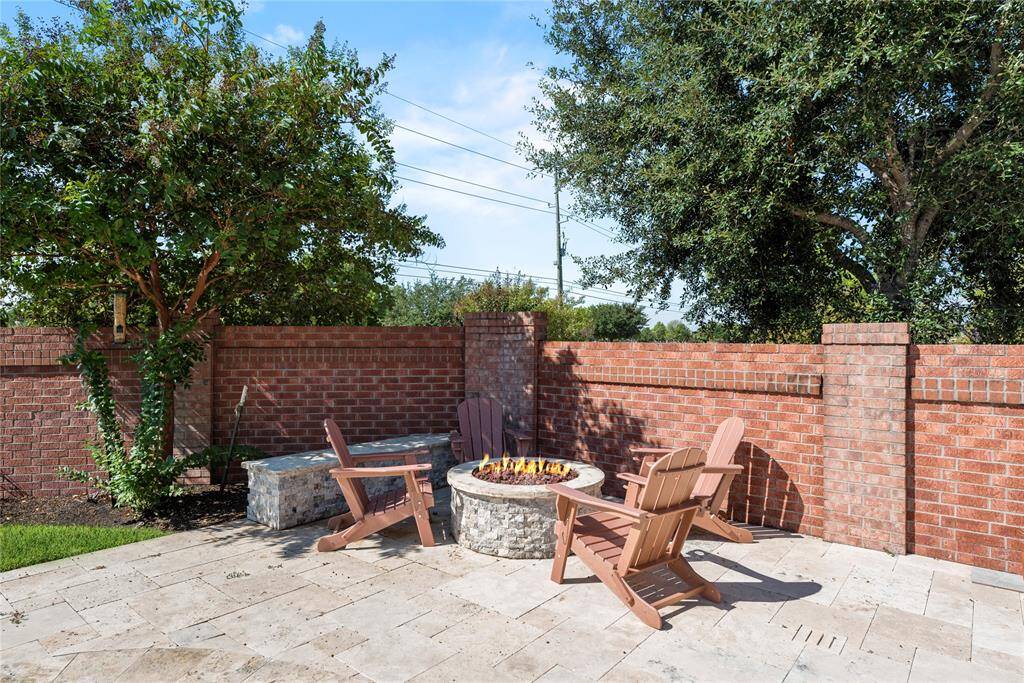 This fire pit make for a great place to enjoy company, or roast marshmallows when the weather cooperates.