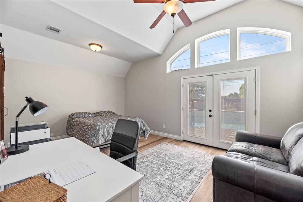 Again, look at those windows! Also there is a private access to the backyard view the French doors.