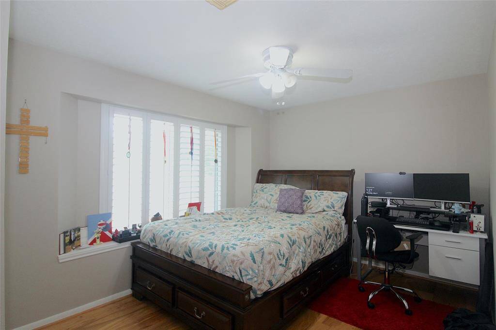 Second bedroom