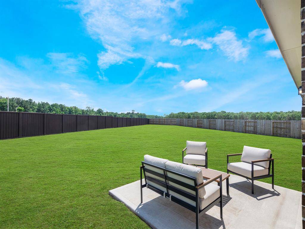 Huge premium lot, this generous yard offers plenty of space for a sizable swimming pool, playset or any other outdoor feature your family desires.