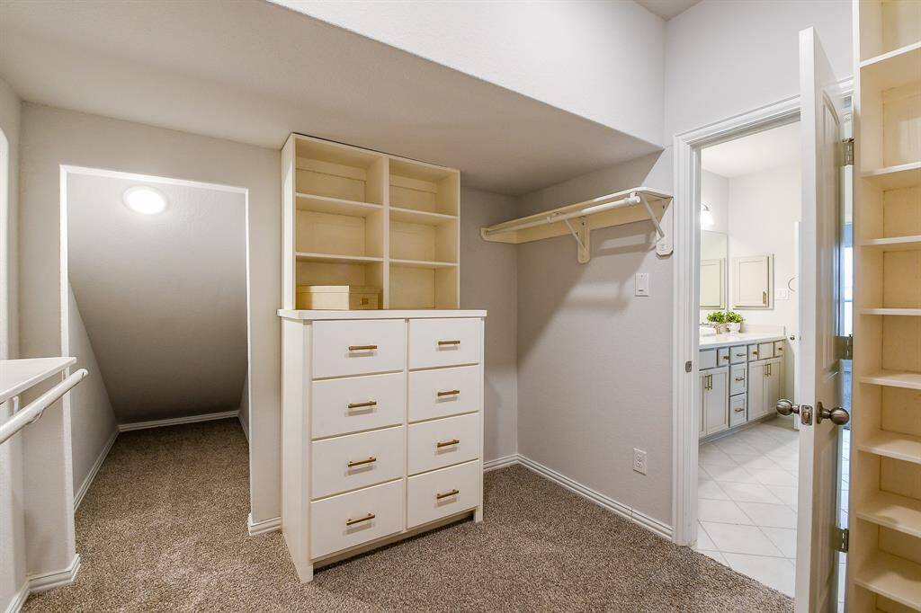 NOTICE EXTRA SPACE IN THE CORNER FOR  ADDITIONAL STORAGE