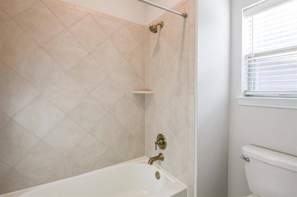4TH BATHROOM